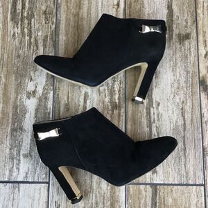 Kate Spade Black Suede Round Toe Ankle Booties Gold Bow Size 9